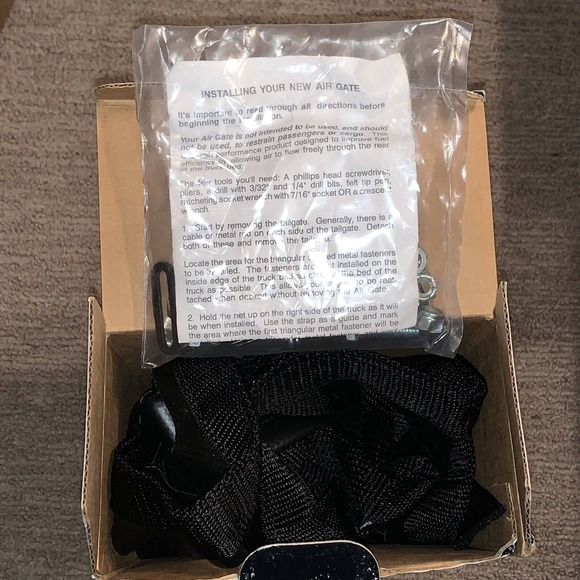 Airgate Model 9071 High Performance Tailgate Mini-Midsize Truck Black NEW in Box - Picture 7 of 7